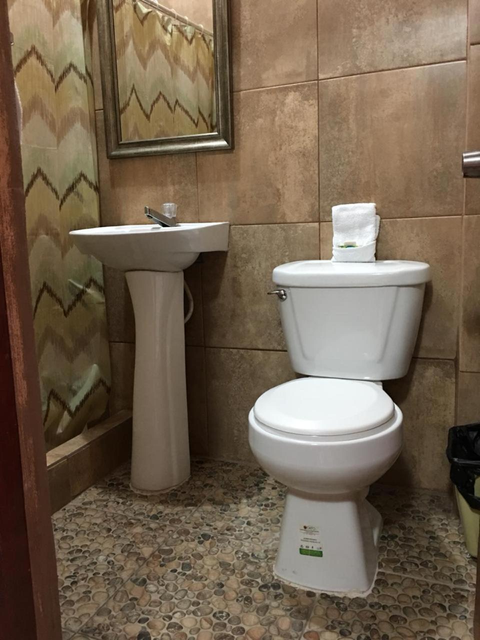 פוארטו באריוס Hotel El Reformador מראה חיצוני תמונה