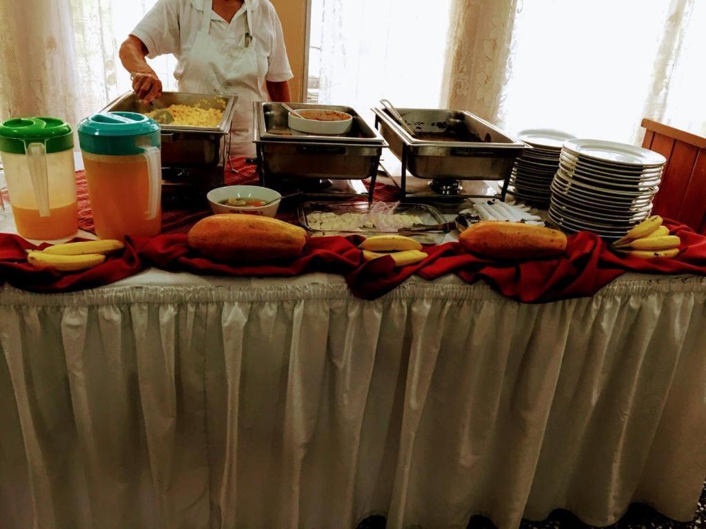 פוארטו באריוס Hotel El Reformador מראה חיצוני תמונה