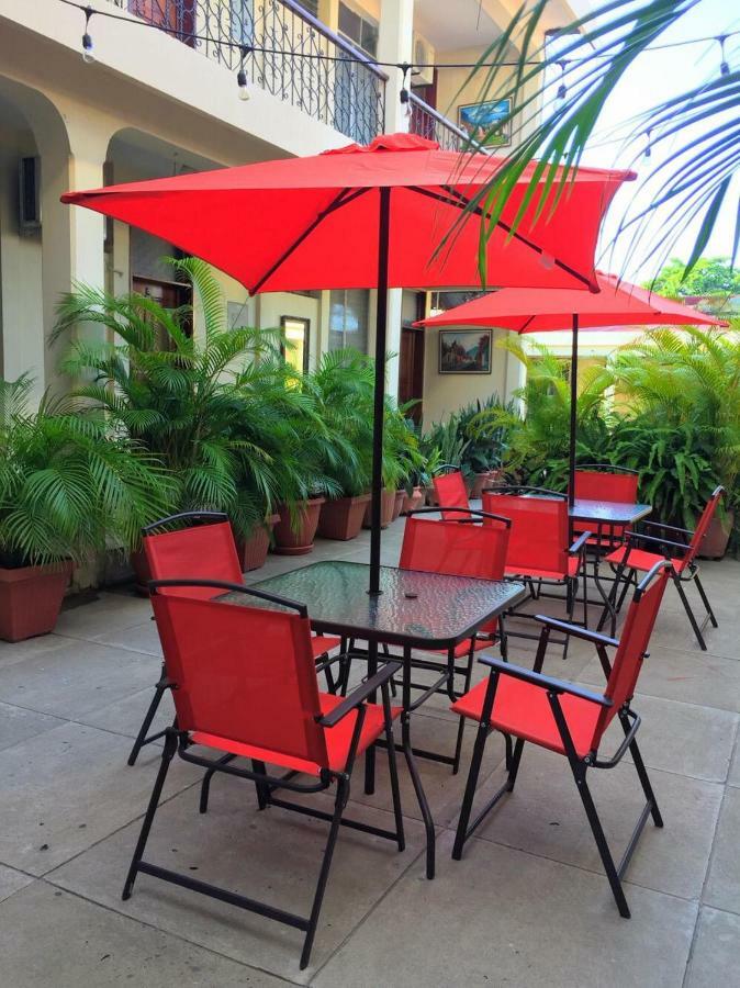 פוארטו באריוס Hotel El Reformador מראה חיצוני תמונה